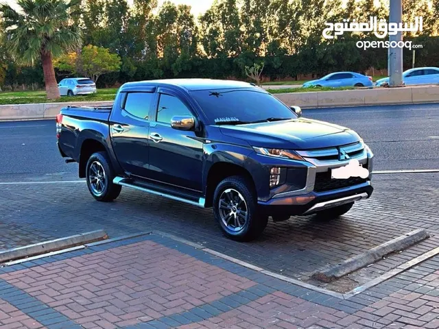 مستبيشي L200 2023