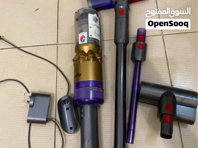 للبيع مكنسه دايسون شبه جديد مع جميع قطعها    dyson omni glide 1.5kg for sale w