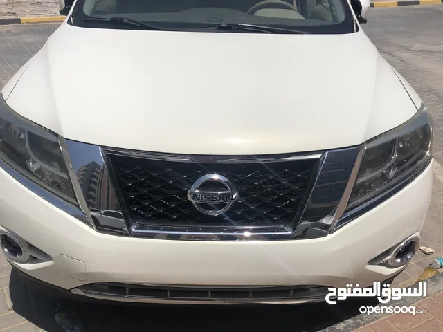 Used Nissan Pathfinder in Ajman