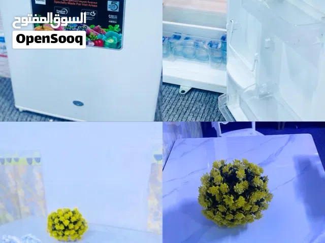 طاوله بيها اربع كراسي 200