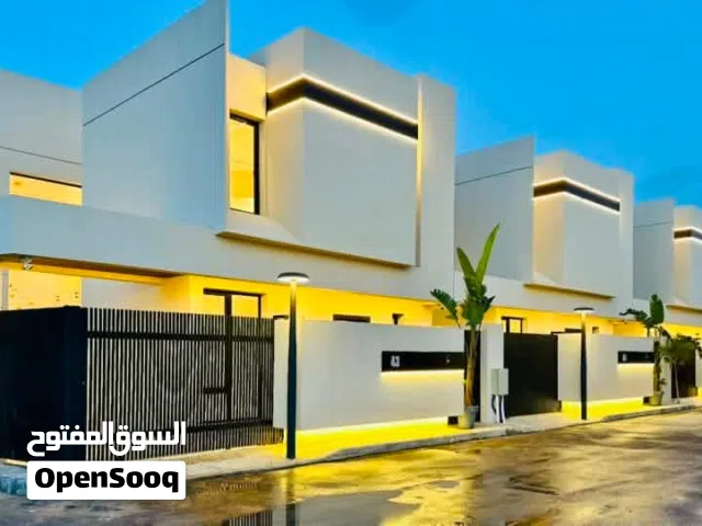 فلل للبيع جمال في التشطيب وروعة في التصميم عين زارة بالقرب من مول الدبلوماسي
