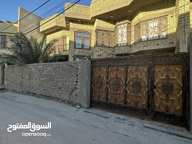 250 m2 More than 6 bedrooms Townhouse for Sale in Basra Baradi'yah