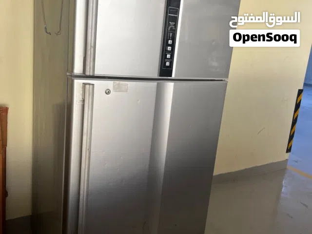 ثلاجة للبيع