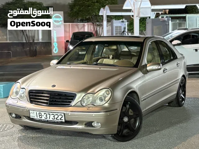 2004 مرسيدس بنز الفئة-C C 240
