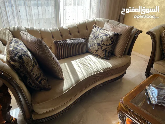 اثاث شبه مستعمل للبيع