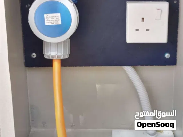 أخصائي اصلاح شواحن سيارات  تجهيز لوحات وارضي