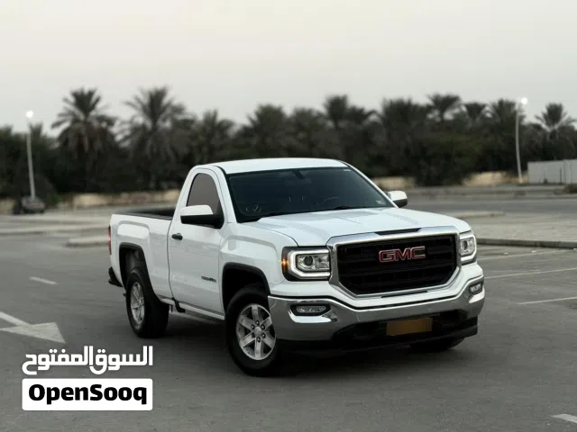 جي ام سي سييرا موديل 2018 غمارة كريل قصير ابيض للبيع