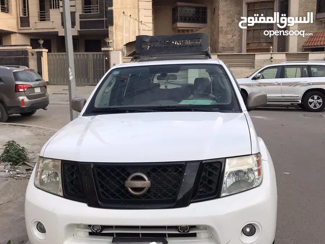 Nissan Pathfinder S in Baghdad