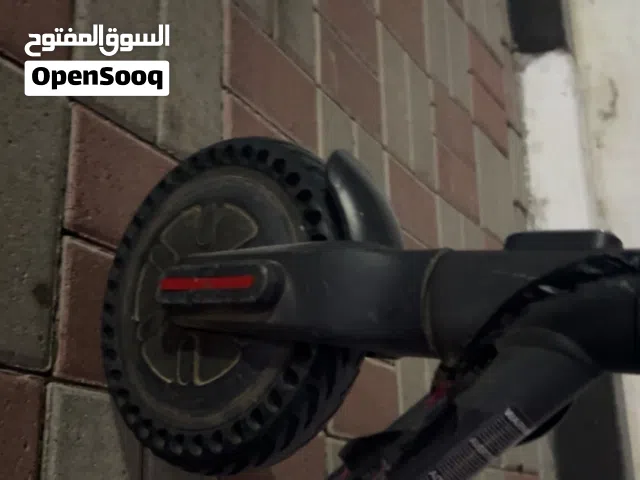 اسكوتر شاومي جميل و توصيل جميع مناطق  الامارات  و فرصة ما تتعوض اشتريه الحين و افترس  الفرصة