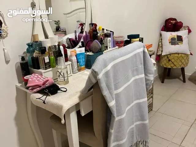 غرفة نفر ونص بيع مع جميع ملحقات