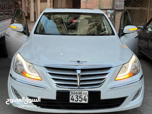 هيونداي جينسس 2012