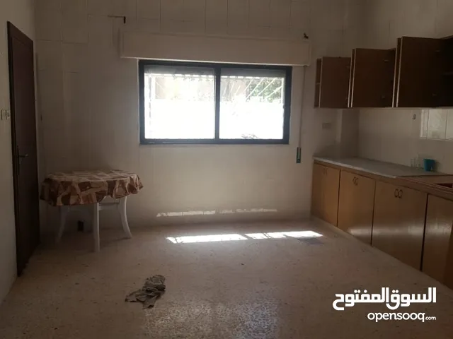 183 m2 4 Bedrooms Apartments for Rent in Zarqa Al Zarqa Al Jadeedeh