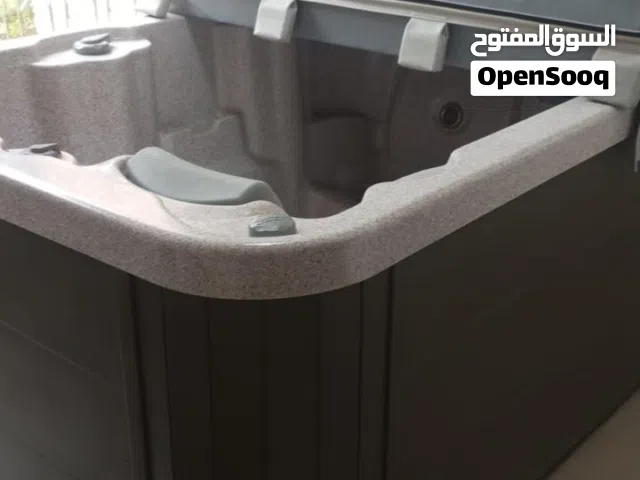 جاكوزي امريكي فخم للبيع بحالة ممتازة