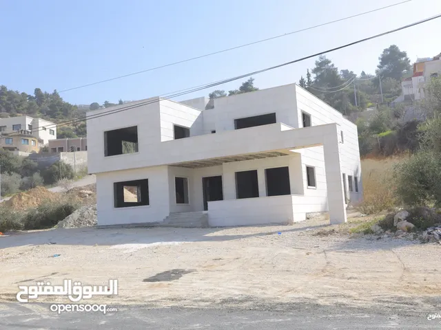 630 m2 5 Bedrooms Villa for Sale in Amman Mahes