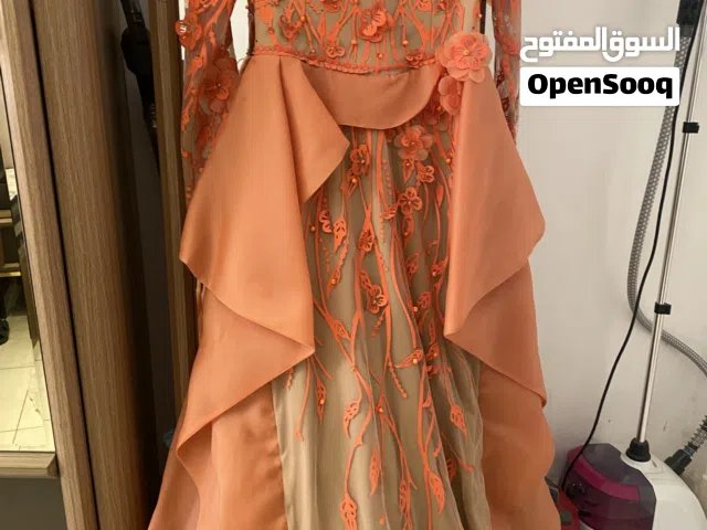 فستان سهره لمصمم الازياء المشهور فوءاد سركيس