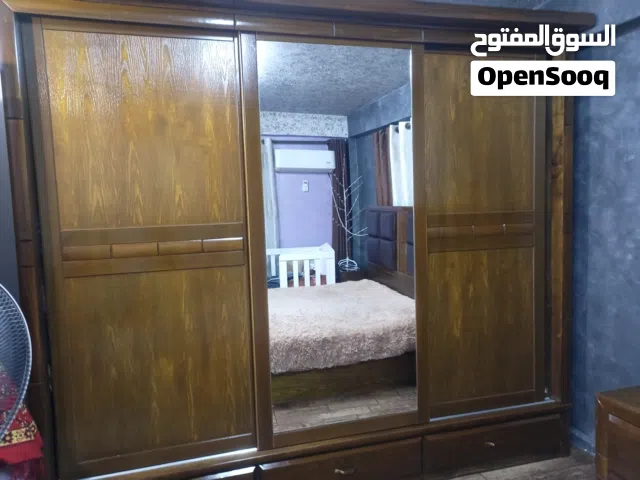 غرفة نوم ماستر خشب زان ولاتيه تفصيل سعر الشراء 1400 بيع بيع 720 مكونة من خزانة كبيرة وتخت وكومدينتين