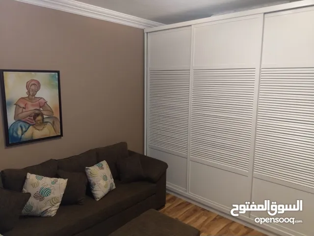 250 m2 4 Bedrooms Apartments for Rent in Amman Um Uthaiena