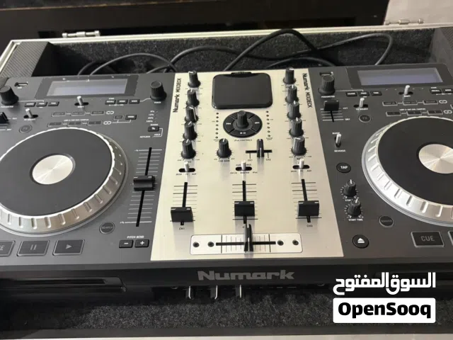 Numark Mixdeck (Quad System)