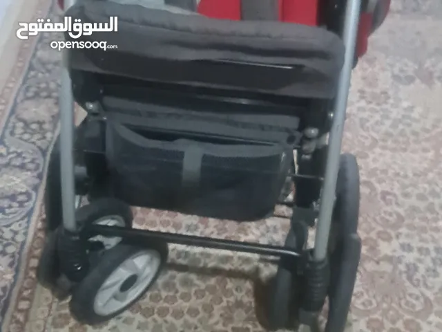 عرباية أطفال قوية ومتينة وشبه جديديدة استعمال قليل وماركة GOODbabY وبحالة ممتازة