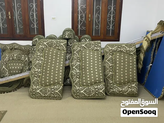 جلسة للبيع ربي يبارك مكانها سوق الجمعة