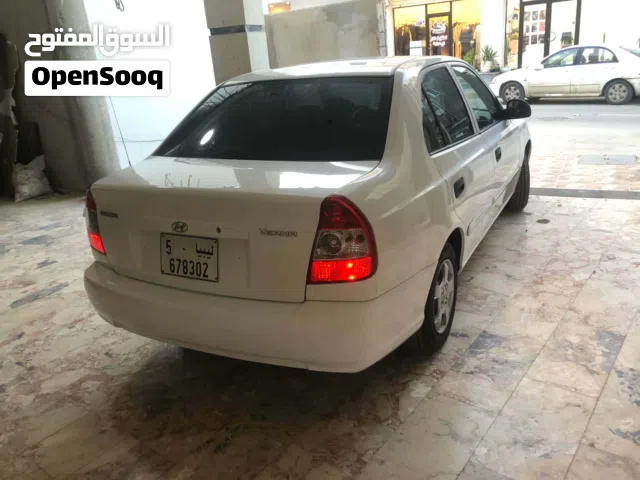 2010 هيونداي فيرنا EX