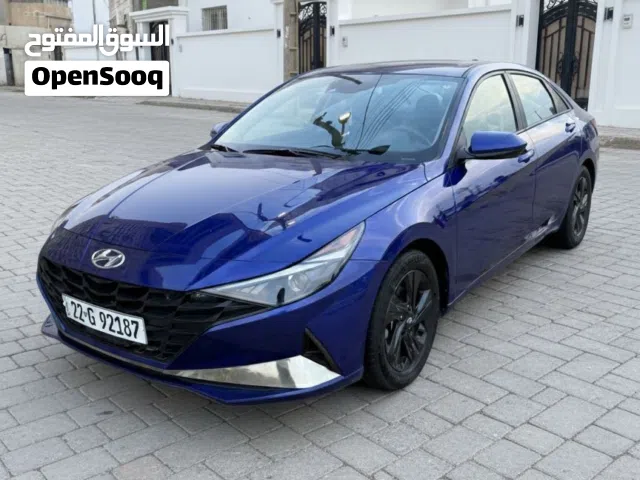 2022 Hyundai Elantra SE