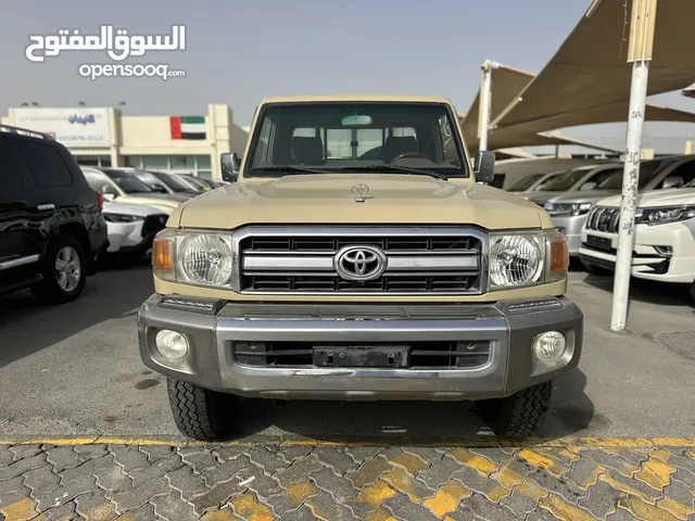 تويوتا بيك اب شاص موديل 2014 V6