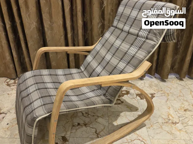 فرصة حلوة ومريحة! كرسي هزّاز بحالة ممتازة — مستعمل استخدام نظيف