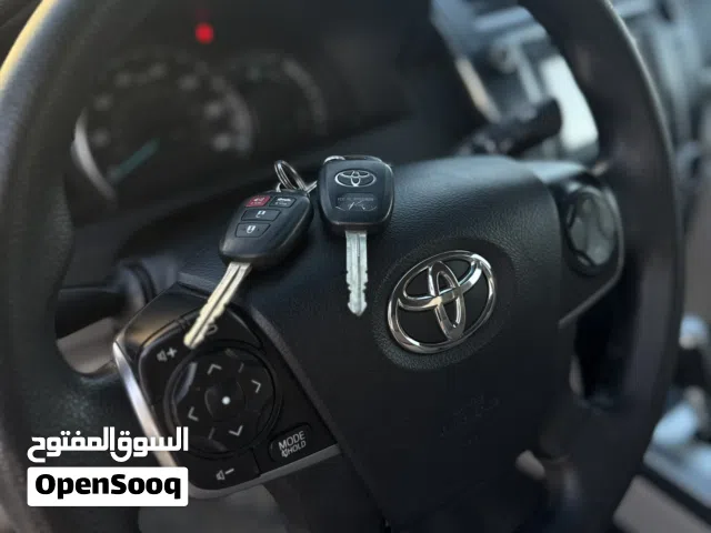2014 تويوتا كامري LE