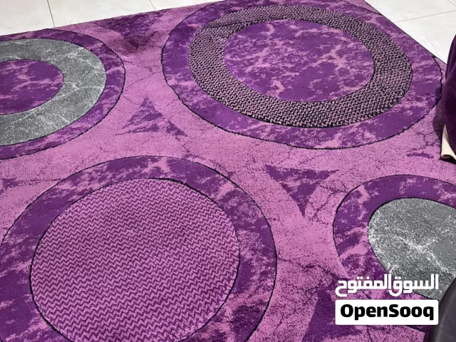 سجاد بحالة جيدة جدا للبيع
