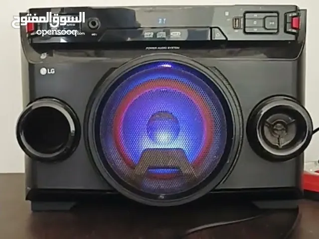 LG audio player with remote