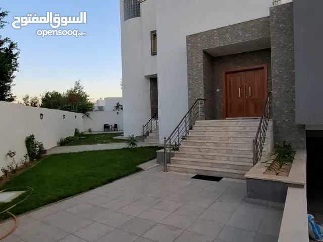 1000 m2 More than 6 bedrooms Villa for Rent in Tripoli Al-Seyaheyya