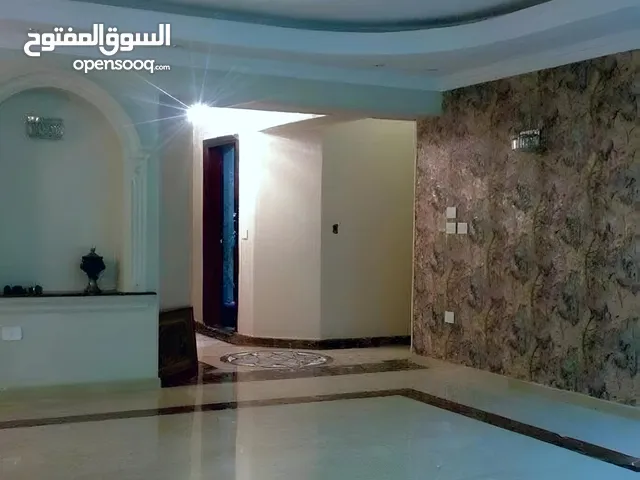 230 m2 4 Bedrooms Apartments for Sale in Cairo Zahraa Al Maadi
