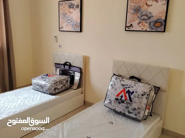 مجمع جديد إتمام بناء 2023 مفروش ومكيف بالكامل مساحات كبيرة + مواقف + مساحات جانبية وخلفية