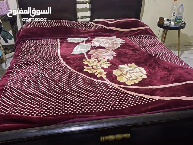 تخت خشب زان ومعاكس للبيع سعر مغري