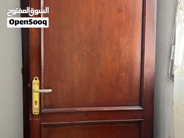3 ابواب خشبيه بحاله ممتازه