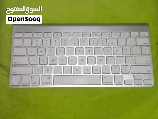 للبيع لوحة مفاتيح أبل اللاسلكية الأصلية Apple Wireless Keyboard (حالة ممتازة)