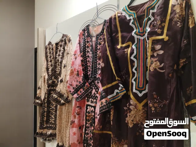ملابس بلوشيه 3 لبسات كلهم كامل 10 ريال