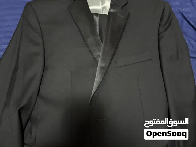 بدلة كالفن كلاين توكسيدو امركية اصلية من امريكا ملبوسة مره وحده جديده صوف مية بالمية