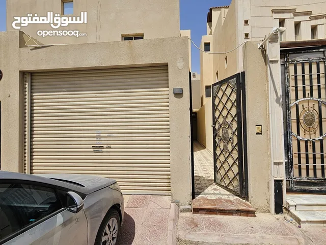 دور أول 5 غرف وصالة للإيجار في حي النرجس Portion of villa first floor 5 rooms for rent in Narjis
