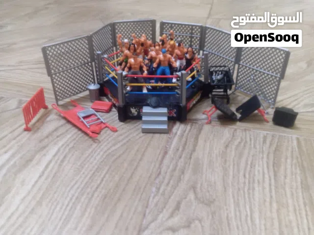 حلبه مصارعه مع 12 مصارع ومع ادوات المصارعه