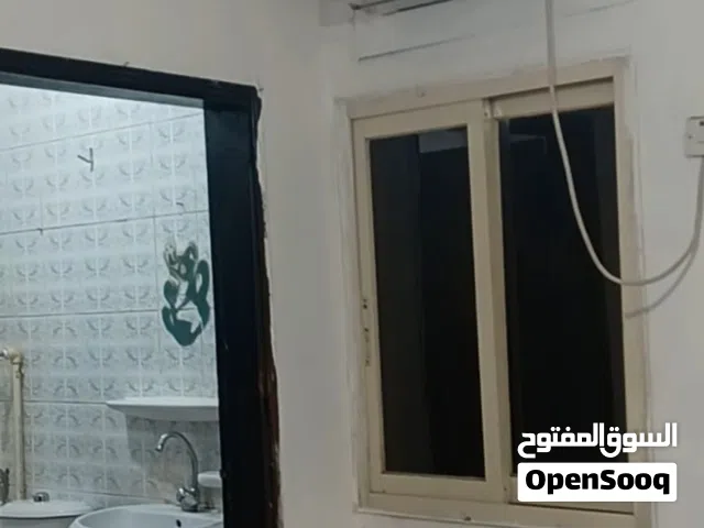 FULL ROOM WITH ATTACHED BATHROOM FOR RENT