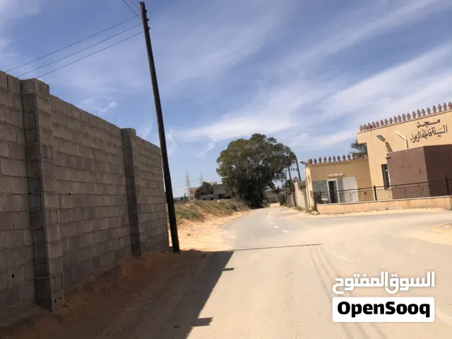 ارض للبيع220 متر بيفي قبل اربعه شوارع الكهرباء طريق السلع