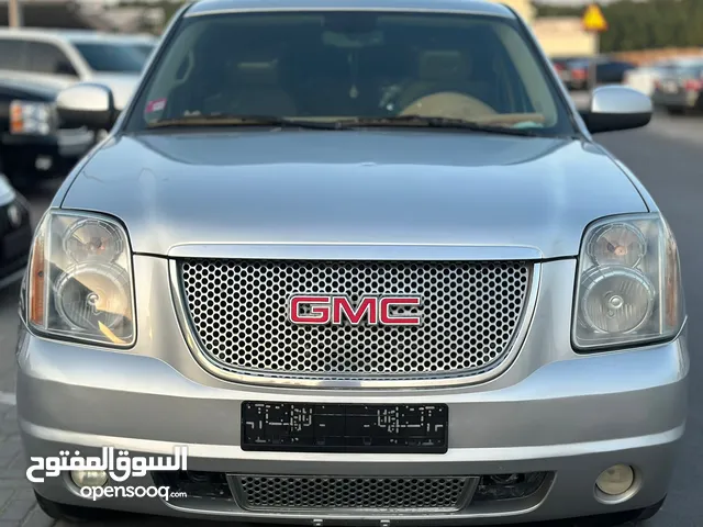 Used GMC Yukon in Sharjah