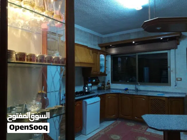 222 m2 More than 6 bedrooms Townhouse for Sale in Zarqa Al Zarqa Al Jadeedeh