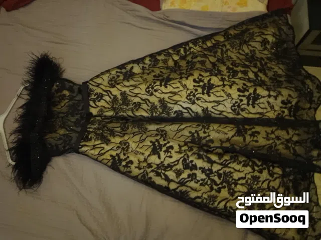 فستان للبيع