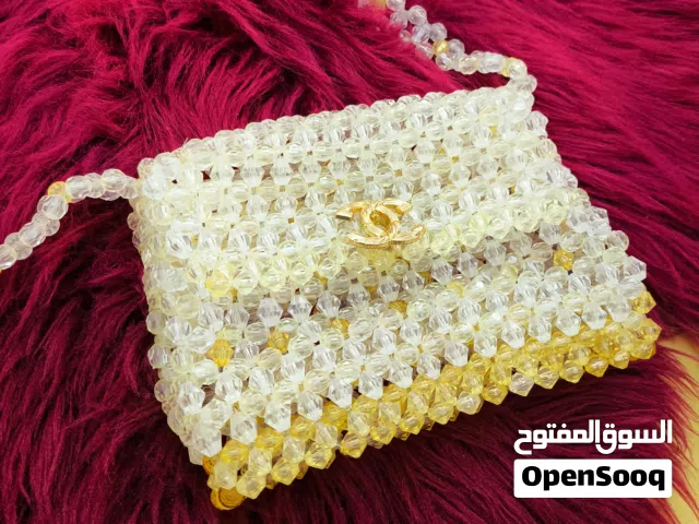 شناطي كريستال خدمة يدوّية متقنة ب أحجام و ألوان مختلفة