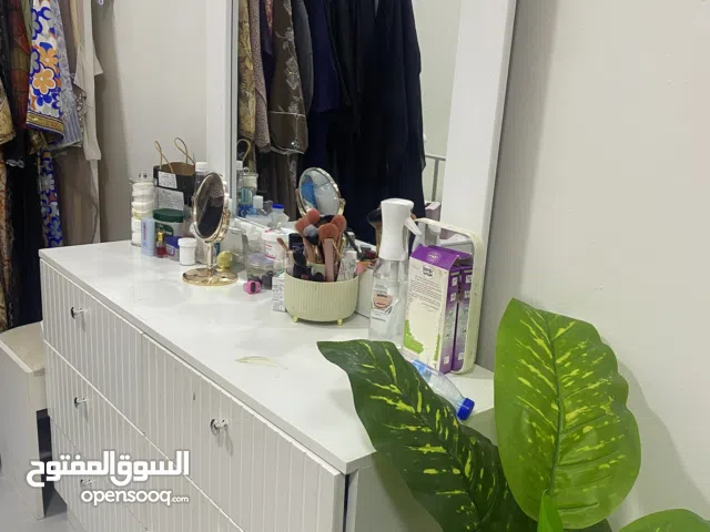 غرفه نوم لفرد استعمال اقل من سنه