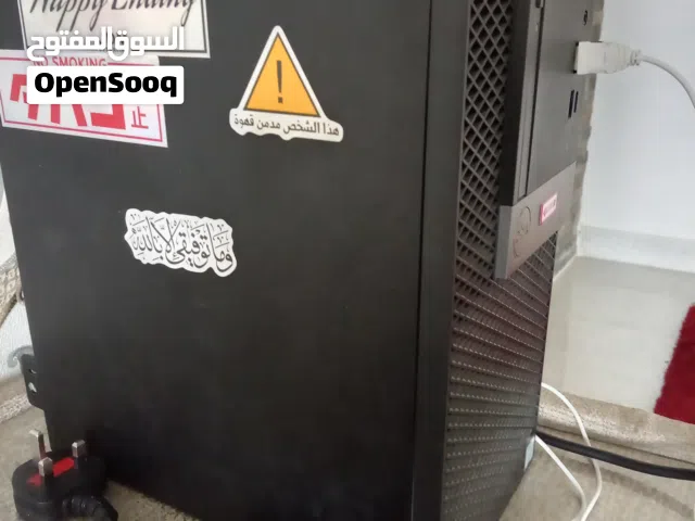 بي سي قابل للتطوير يستحمل الألعاب القويه للبدل مقابل بلايستيشن 4