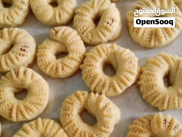 بسم الله نبدأ  صار بإمكانكم طلب المعمول والمعجنات شغل بيتي طازة وبكل حب  معمول تمر معمول فستق